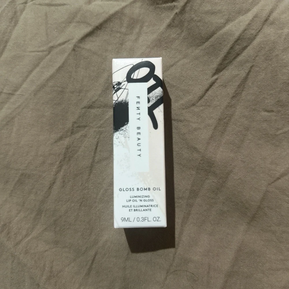 Fenty Beauty Gloss Bomb Oil - Luminizing Lip Oil